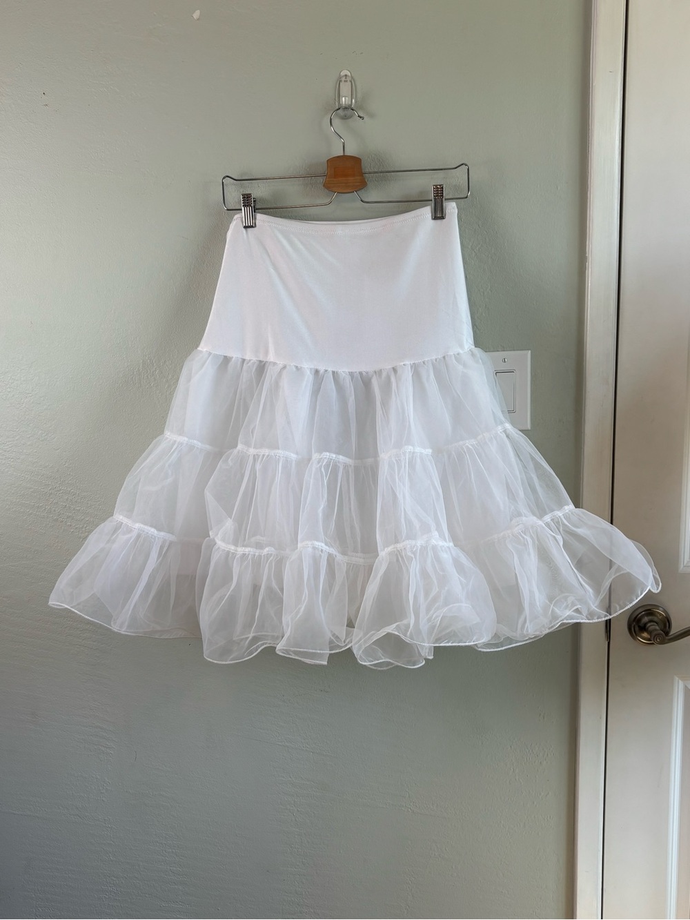 Bundle 2/$30! White Crinoline Mesh Petticoat Size M